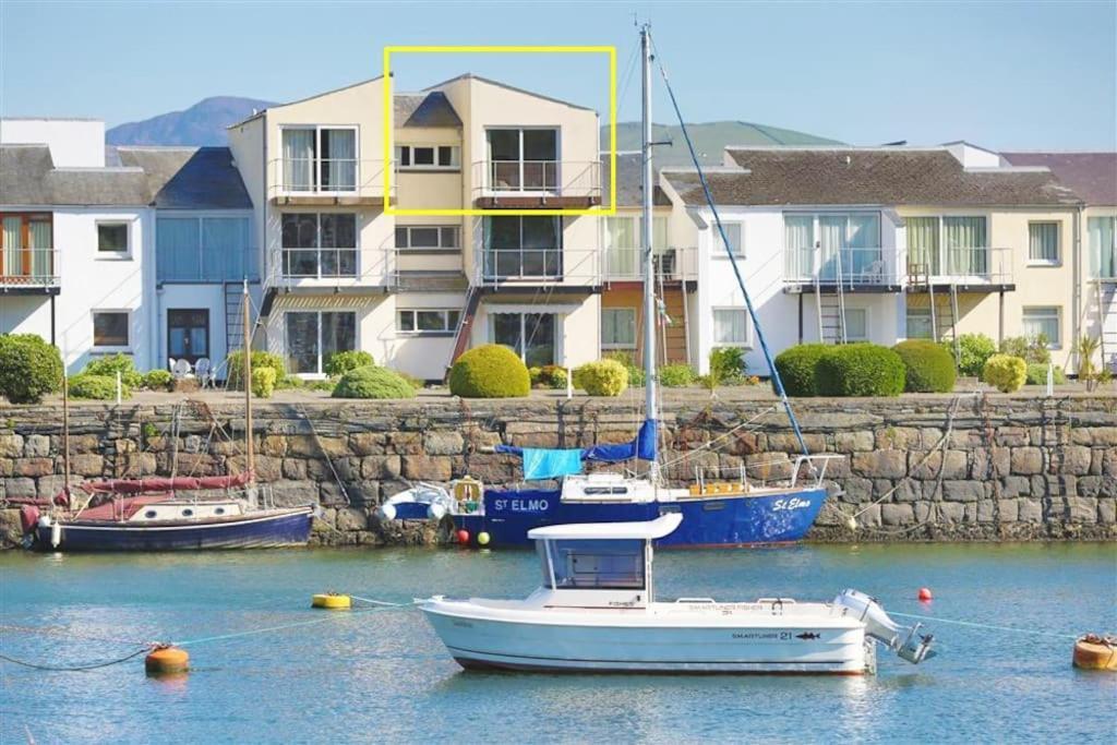 Harbour Haven: Spectacular Views Apartment Porthmadog Luaran gambar